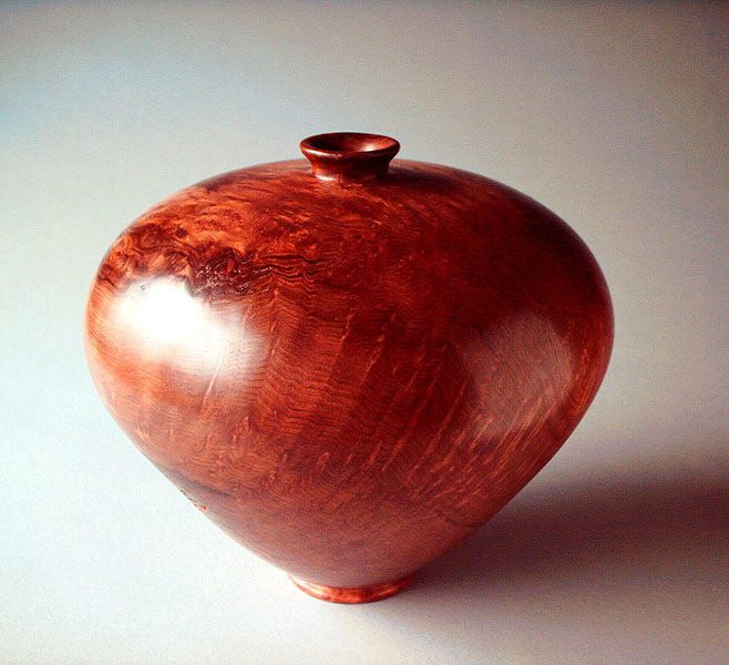 large Small Mouth Vase copy.jpg (91619 bytes)
